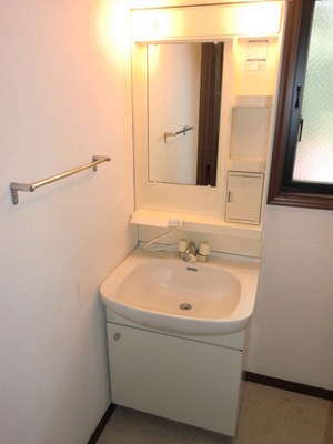 Washroom. Wash basin ※ It is a photograph of another room