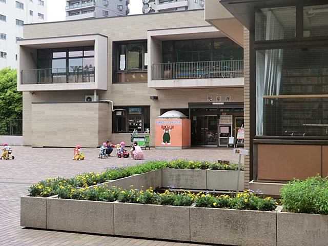 Government office. 269m to Meguro Ward Community Center