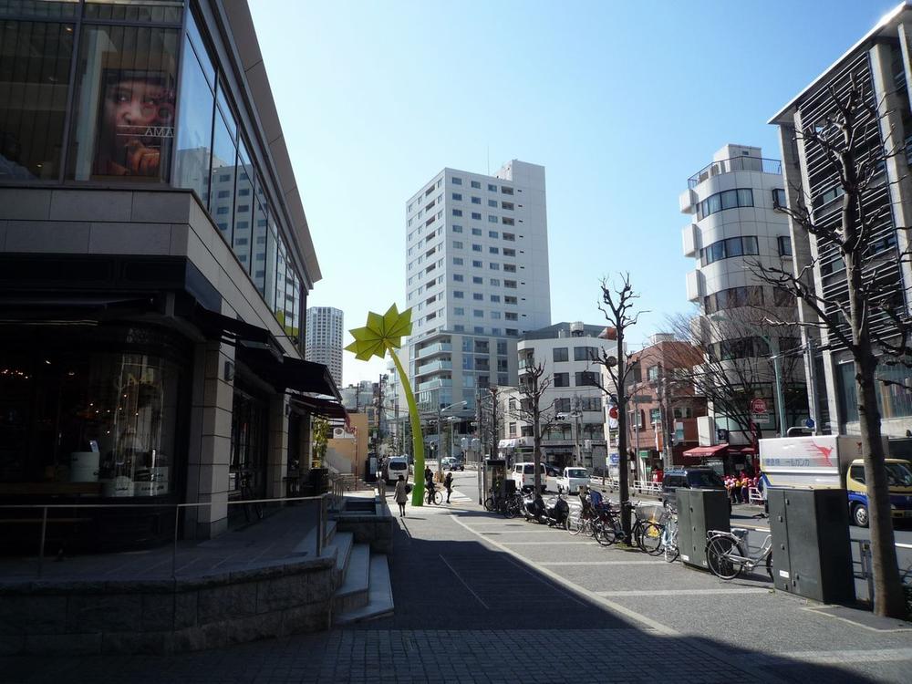 Other Environmental Photo. Daikanyama Station intersection walk 8 minutes