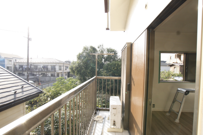 Balcony. A quiet residential area, Day ・ Wind Street is also good