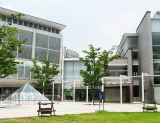 Other local.  [Yakumo Central Library] Library which can taste the flow of the slow time. Arrival in the 6-minute walk.