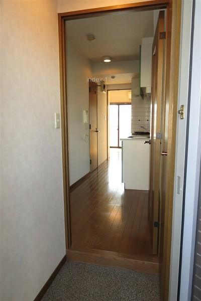Entrance. 5th floor ・ Good room is a per yang