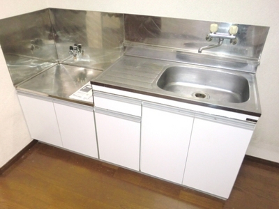 Kitchen. Two-burner gas stove installation Allowed