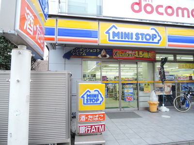Convenience store. Ministop Co., Ltd. Komazawa 1-chome to (convenience store) 240m