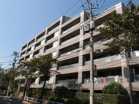 Local appearance photo. Exterior (2013 October shooting) Tokyu Land Corporation ・ Mitsubishi Estate Co condominium