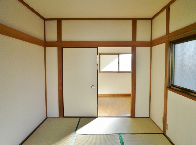 Kitchen. Japanese style room