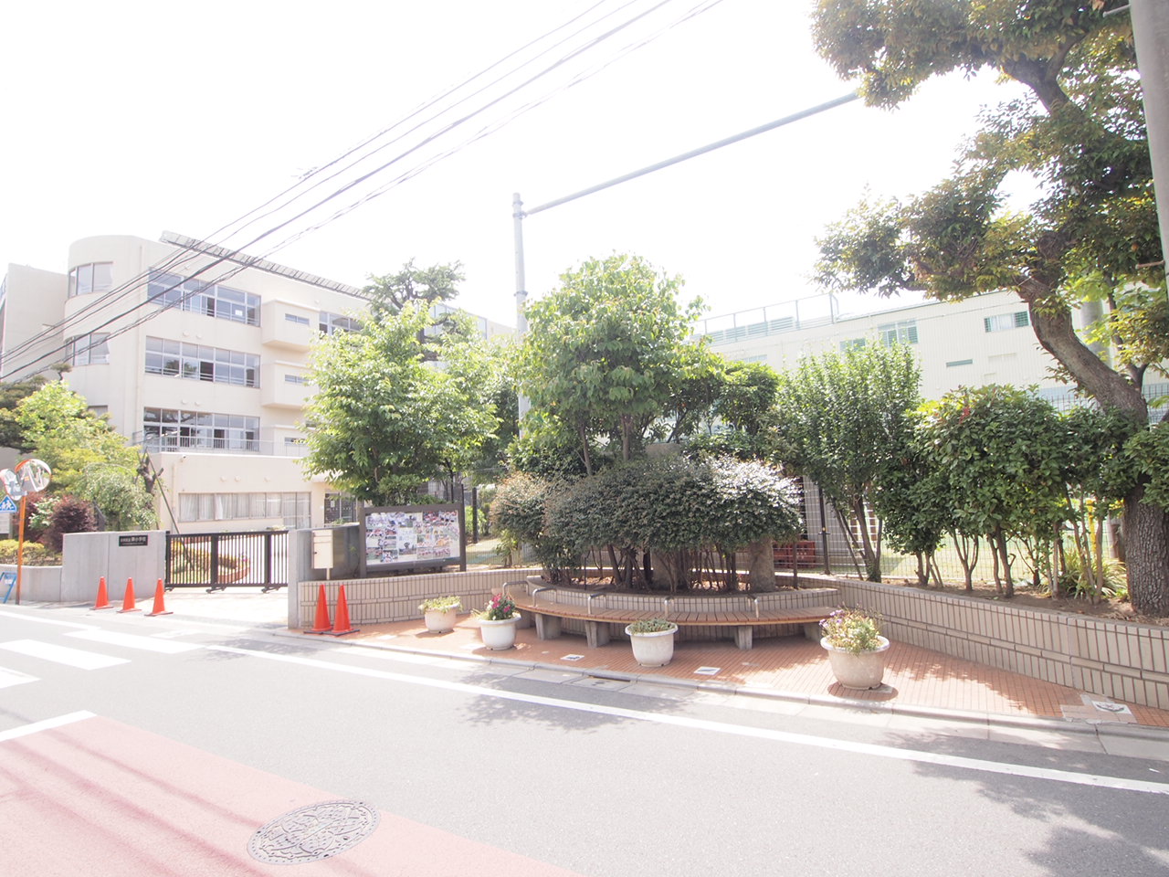 Primary school. 435m to Meguro Tatsuhi elementary school (elementary school)