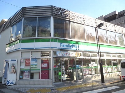 Convenience store. Family Mart (convenience store) to 350m