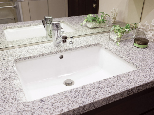 Bathing-wash room.  [Basin counter] Beautifully strong and, The top plate of care is also easy to natural granite.