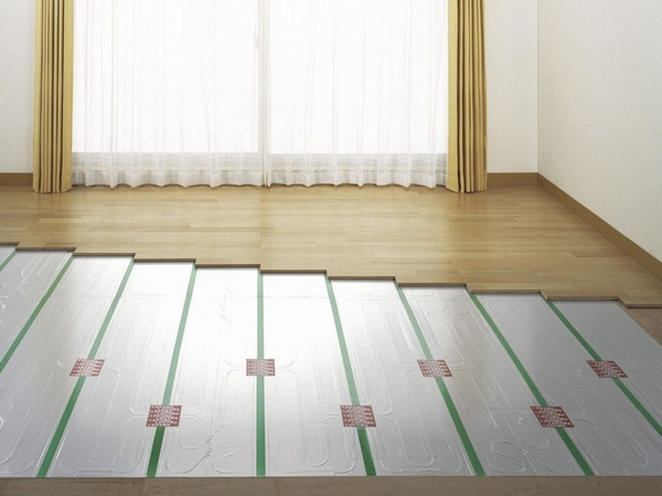 Other. Equipped with "TES hot water floor heating" to warm the body from the feet (same specifications)