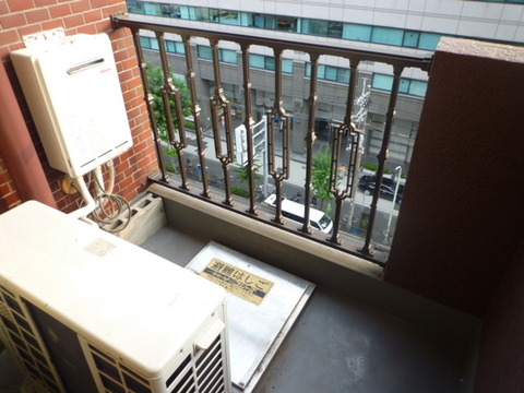 Balcony. Southwest-facing (facing the Yamate street)