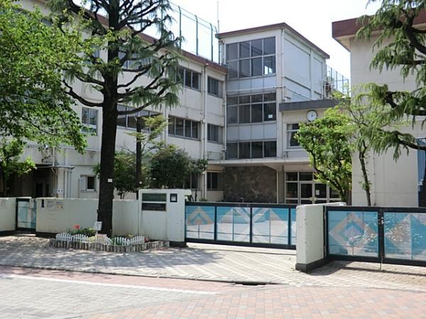 Primary school. Ookayama 50m to elementary school