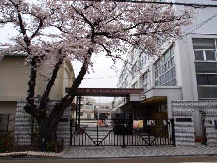 Junior high school. 1800m to Meguro Ward tenth Junior High School