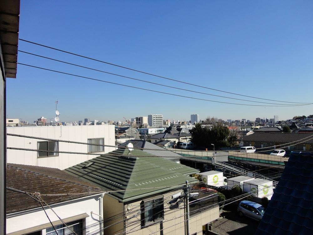 View photos from the dwelling unit. View from the site (December 2013) Shooting