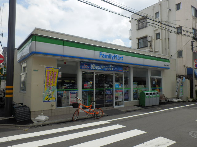 Convenience store. FamilyMart Gakugeidaigaku Ekiminami store up (convenience store) 61m