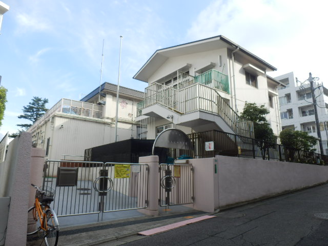 kindergarten ・ Nursery. Third Himonya nursery school (kindergarten ・ 205m to the nursery)