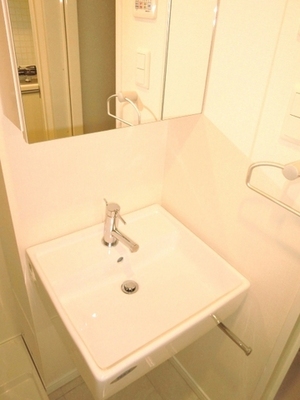 Washroom. It is also comfortable in the morning in a separate wash basin