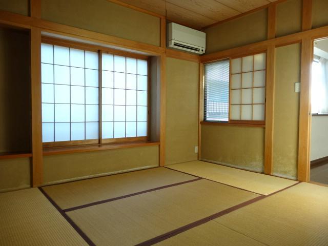 Non-living room. Second floor Japanese-style room