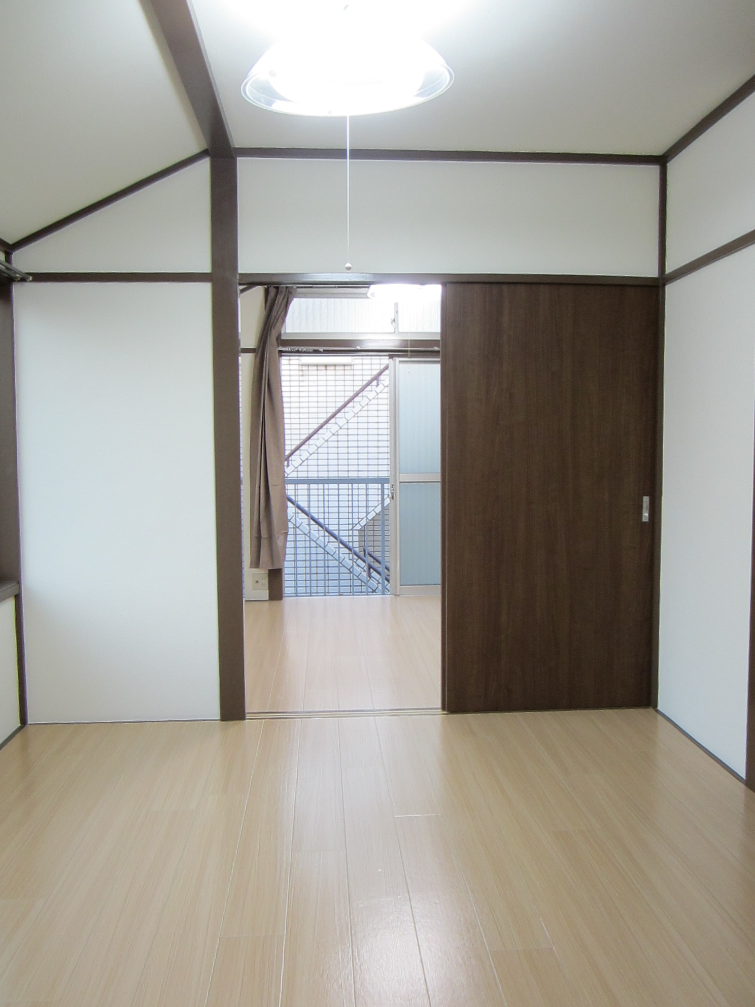 Living and room. floor ・ wall ・ All joinery is a new article