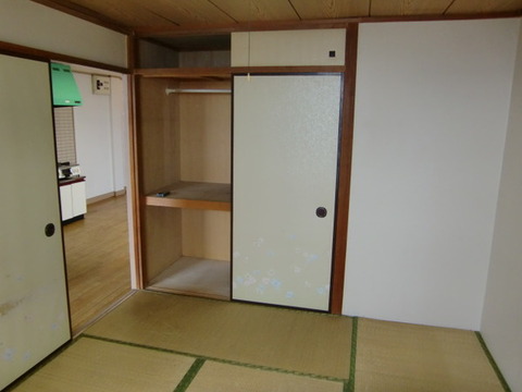 Living and room. Japanese-style room 6 quires