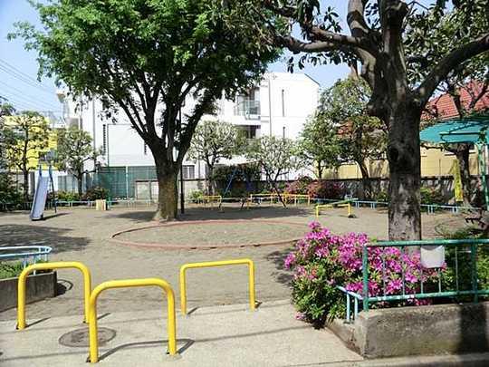 park.  [Tairamachi children amusement] 190m to