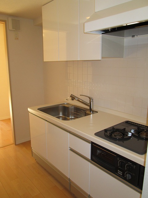 Kitchen. Same property separate room