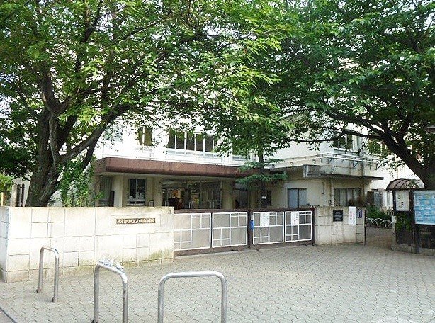 Primary school. 367m to Meguro Ward Tamichi elementary school (elementary school)