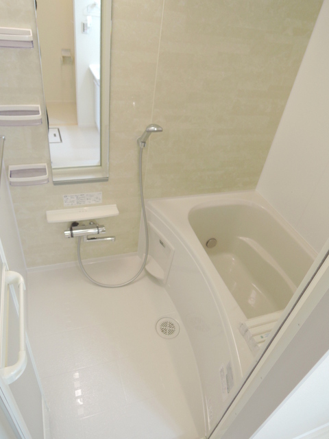 Bath. Add-fired ・ Spacious bathroom with a dryer