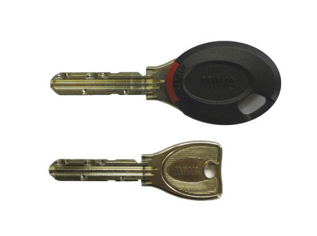 Security.  [Non-touch key] Adopt a non-touch key that just holding the key head on the operation panel can auto unlocking. Such as when there is a large luggage at the shopping way home, It is very convenient. (Same specifications)