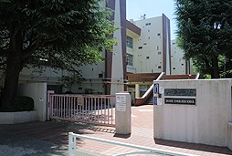 Junior high school. The first junior high school until the (junior high school) 515m