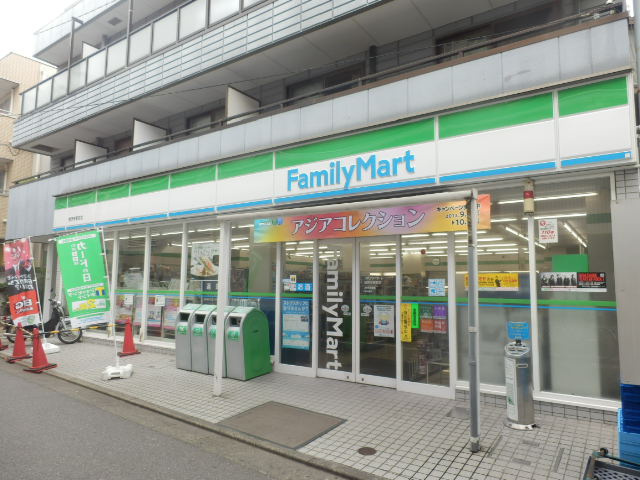 Convenience store. FamilyMart Yutenji Station store up (convenience store) 320m