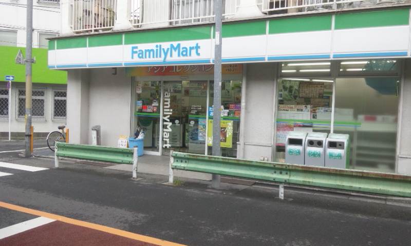 Convenience store. FamilyMart Midorigaoka chome store up (convenience store) 90m