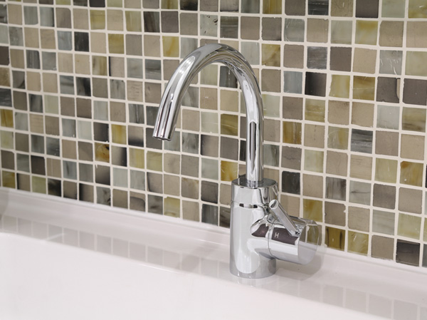 Bathing-wash room.  [Single lever mixing faucet] (Same specifications)