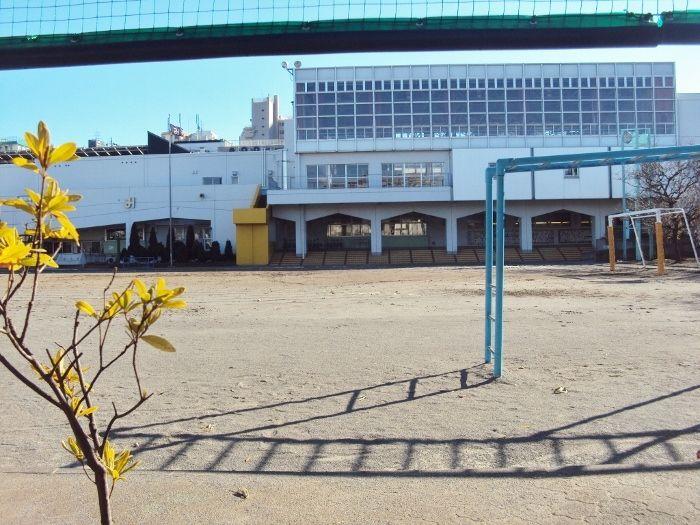 Primary school. Miyamae until elementary school 430m
