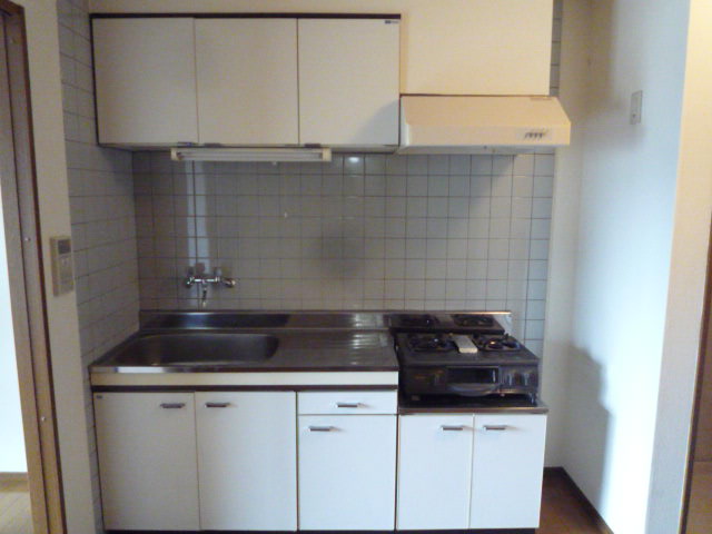 Kitchen. Gas stove installation Allowed