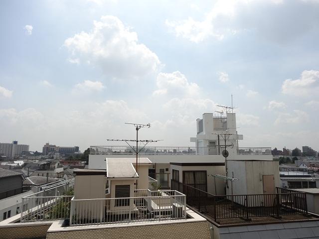 View photos from the dwelling unit. View from local (September 2013) Shooting