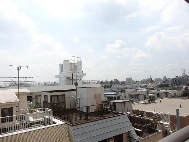 View photos from the dwelling unit. View from local (September 2013) Shooting