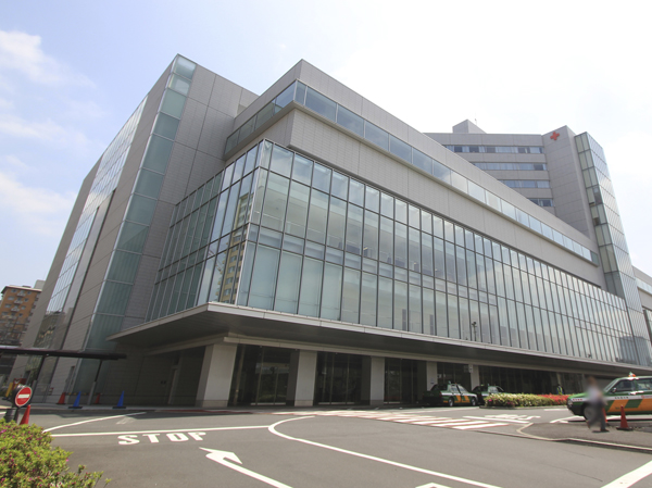 Surrounding environment. Japanese Red Cross Medical Center (about 880m / 11-minute walk)