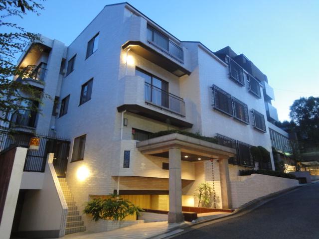 Local appearance photo. October 26 (Saturday) 27th (Sun) We will hold the local sales meetings.