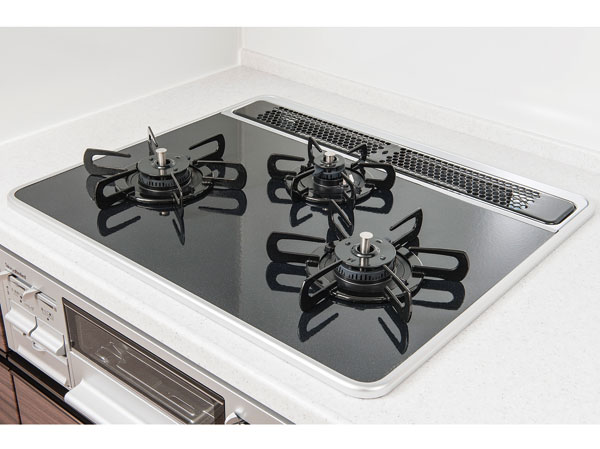 Kitchen.  [Hyper-glass coat top stove] Timer function and sensors, such as cooking is peace of mind ・ 3-neck gas stove that can be useful. The top plate is beautifully transparent feeling, It is durable and care is likely to hyper-glass coat finish.