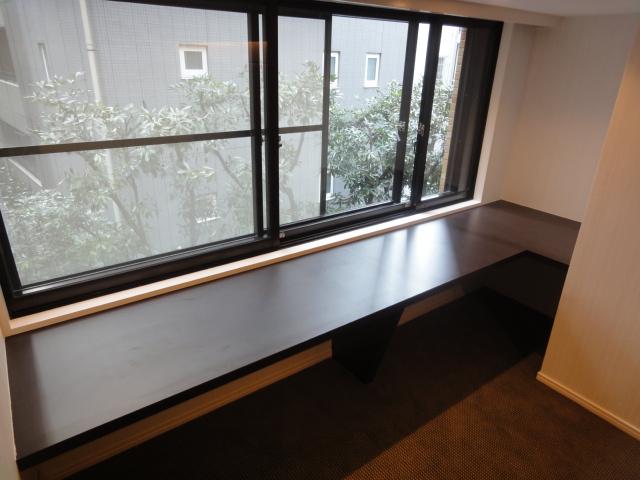 Non-living room. Local (11 May 2013) Shooting