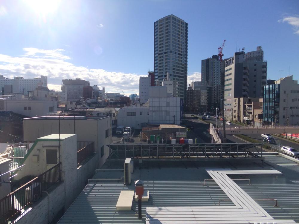 View photos from the dwelling unit. View from the southeast side Western-style (12 May 2013) Shooting