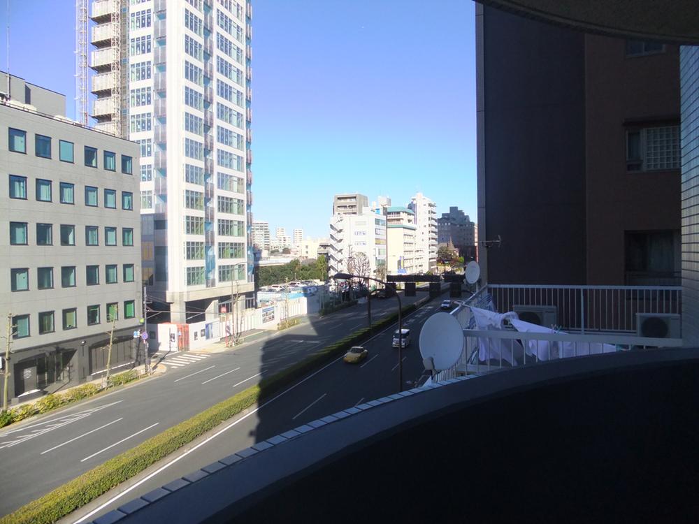 View photos from the dwelling unit. View from the West Balcony (December 2013) Shooting