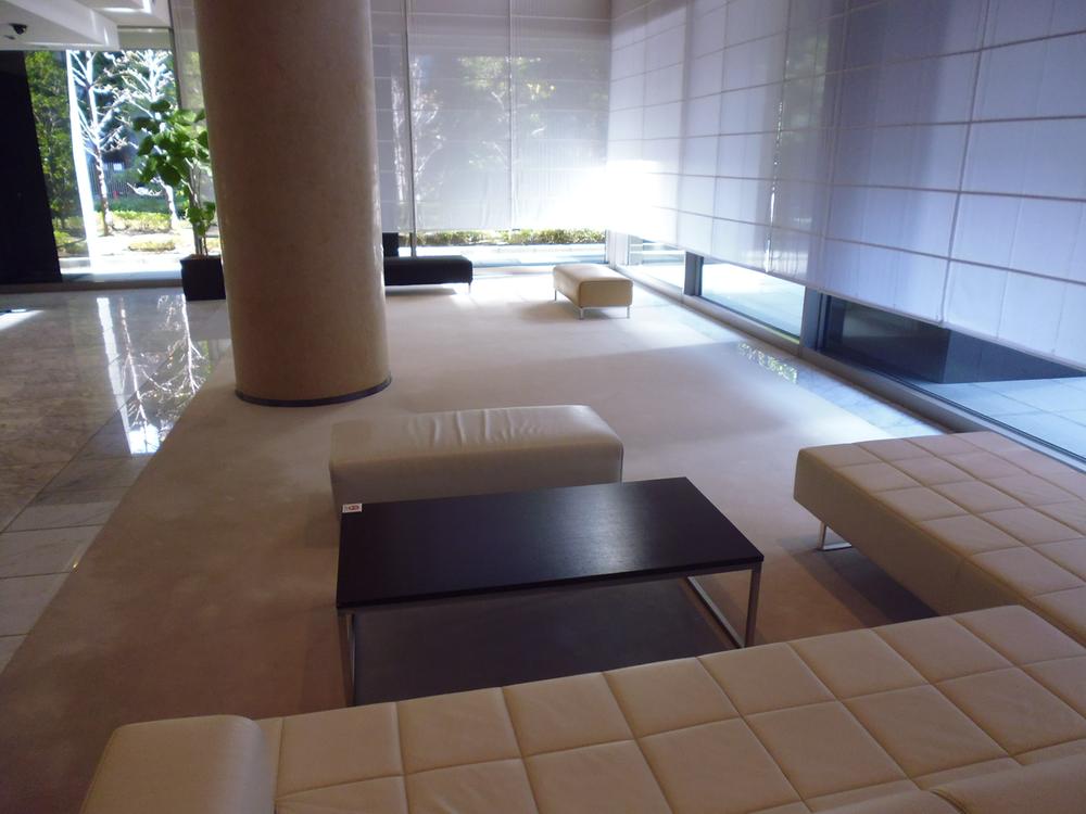 Other common areas. 1st floor lobby