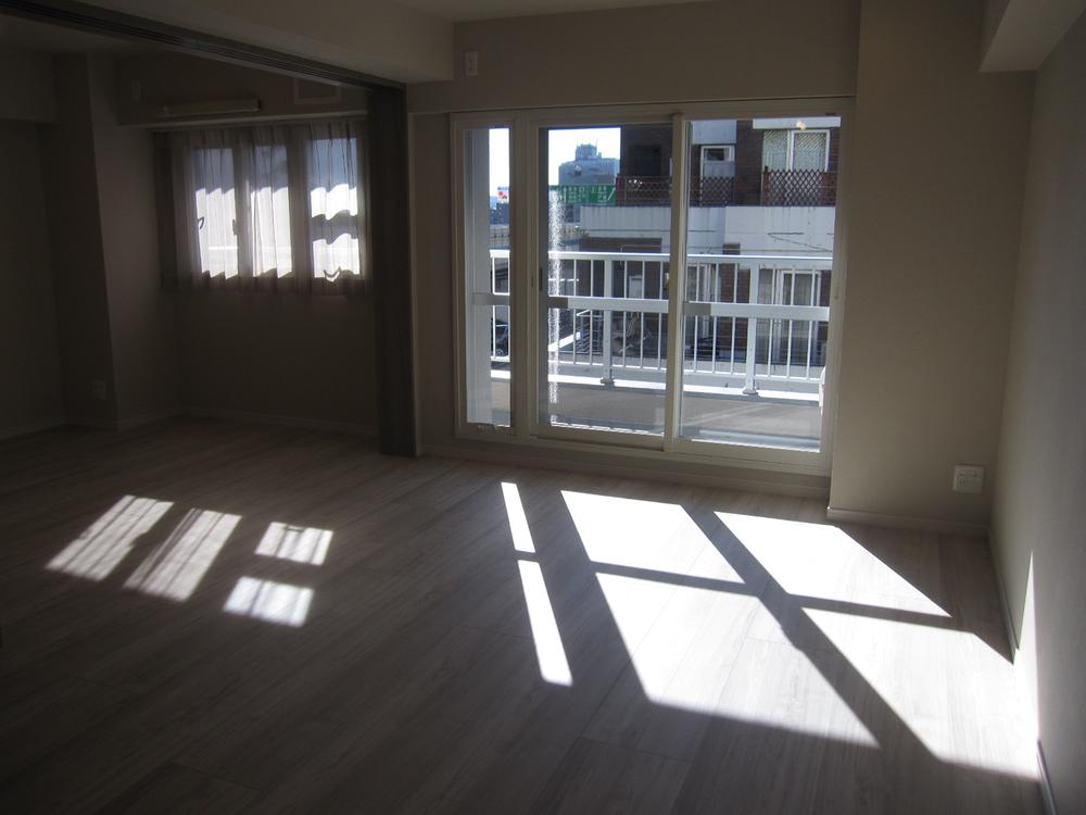 Living. Indoor (12 May 2013) Shooting