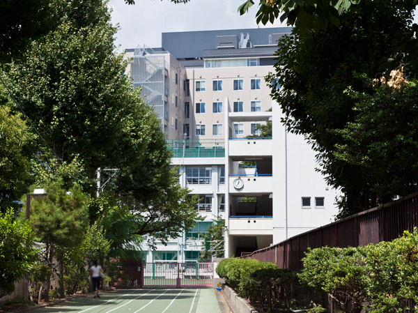 Surrounding environment. Akabane elementary school (about 760m ・ A 10-minute walk)