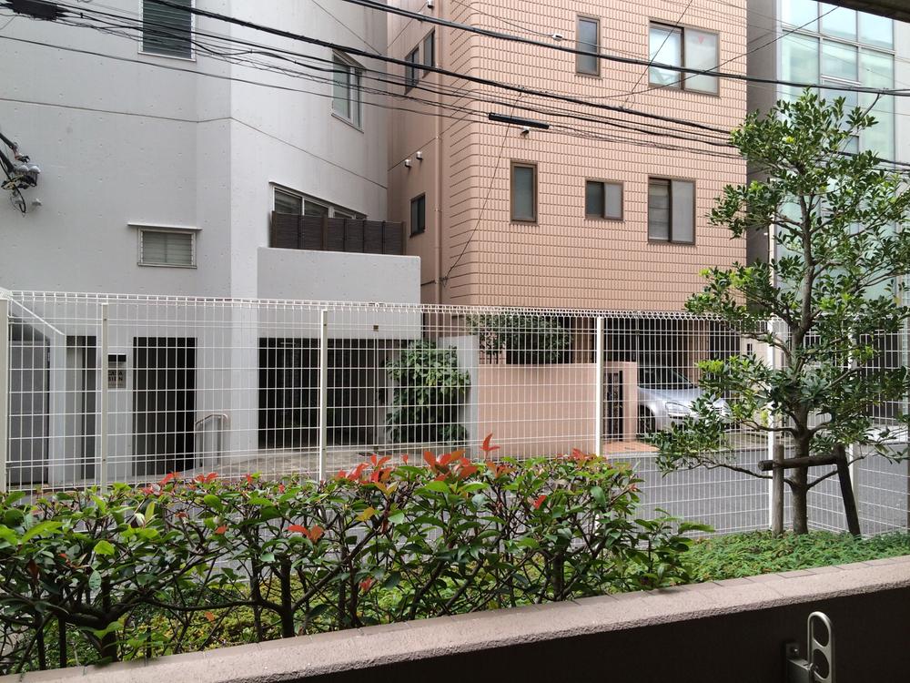 View photos from the dwelling unit