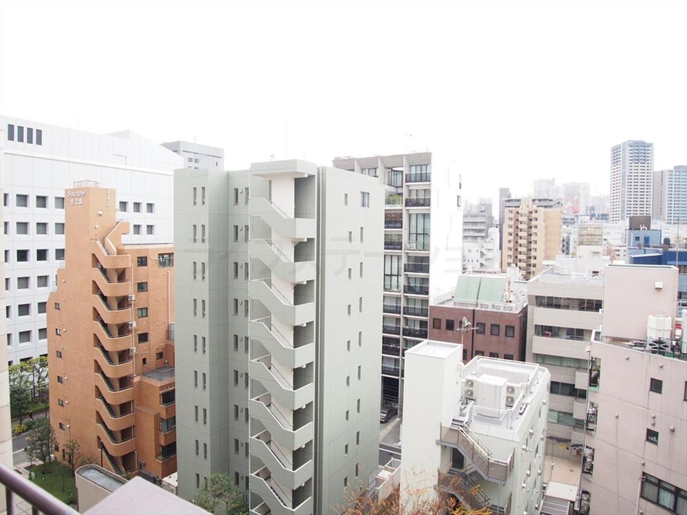 View photos from the dwelling unit. View from the site (December 2013) Shooting