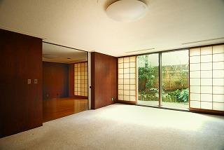 Living. Living-dining About 36 Pledge