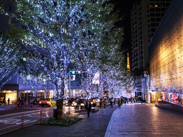 Surrounding environment. Fashion and film, Town charm make me all to feel the cutting edge, Roppongi. Keyakizaka the main street (about 840m ・ 11-minute walk) is a beautiful tree-lined avenue brand shops.